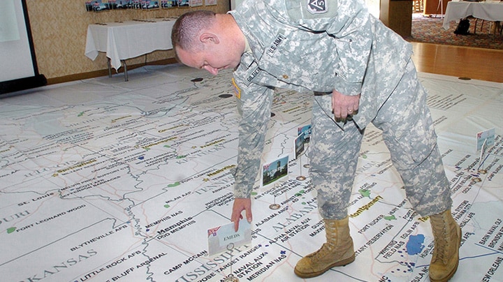 soldat répétant un exercice