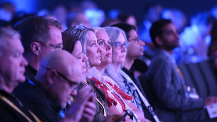 Foule de personnes à OpenText World